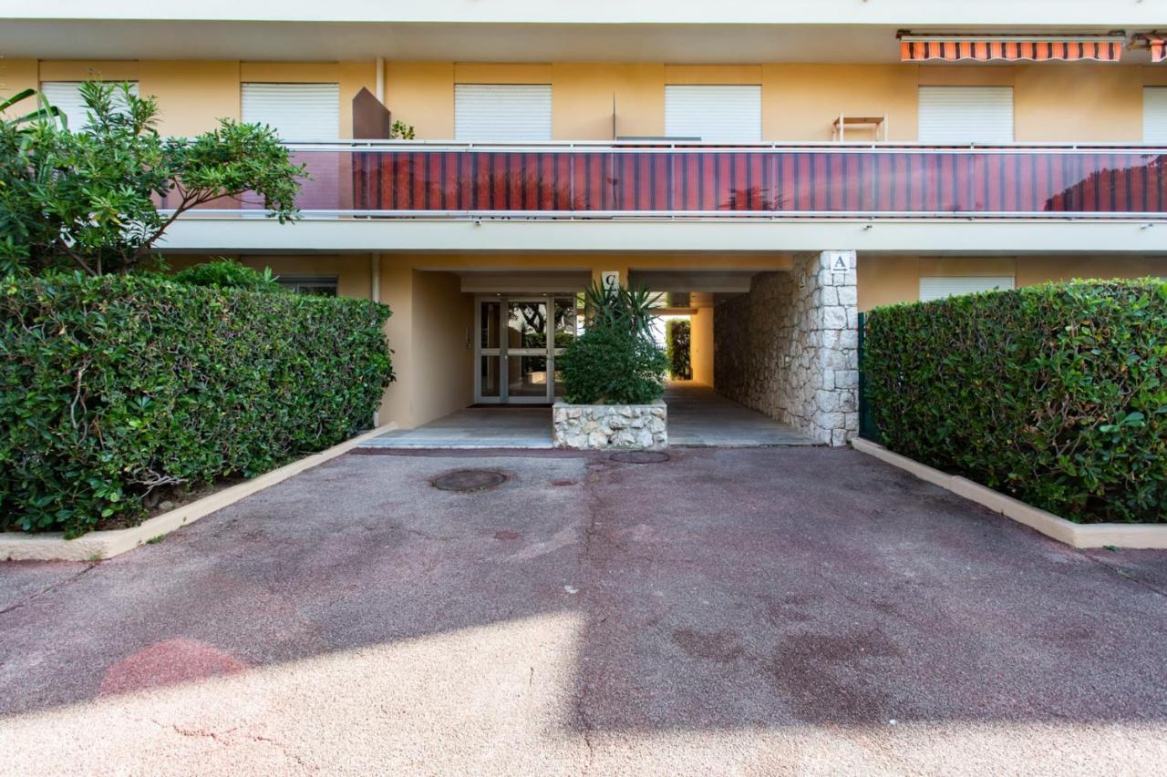 Grazioso monolocale con balcone e vista sulle montagne vicino a tutti i ser * Nizza