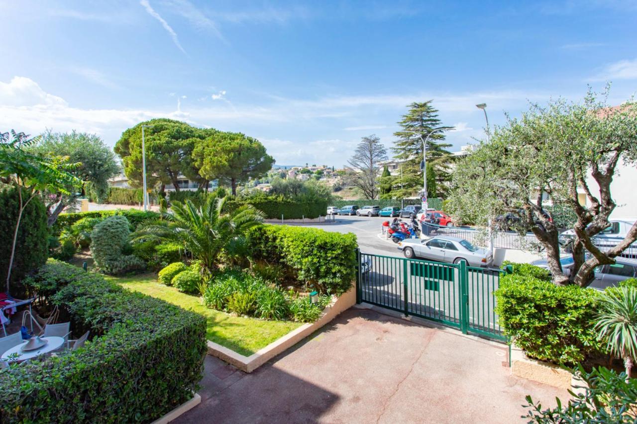 Grazioso monolocale con balcone e vista sulle montagne vicino a tutti i ser